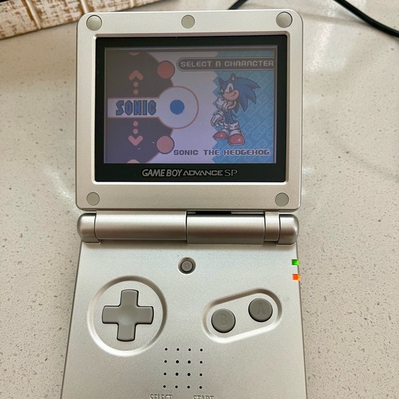 Nintendo GameBoy Advance SP Platinum Silver - Picture 3 of 16